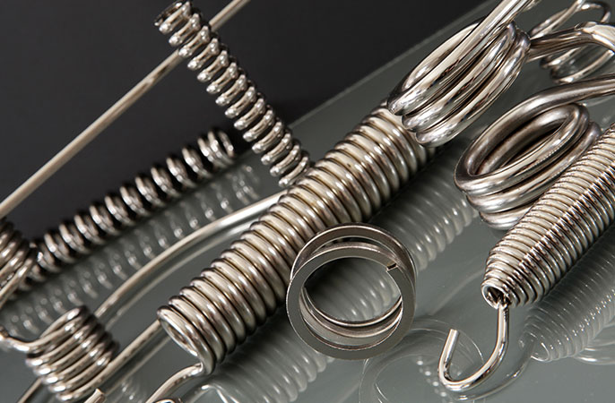 Metal springs in different sizes